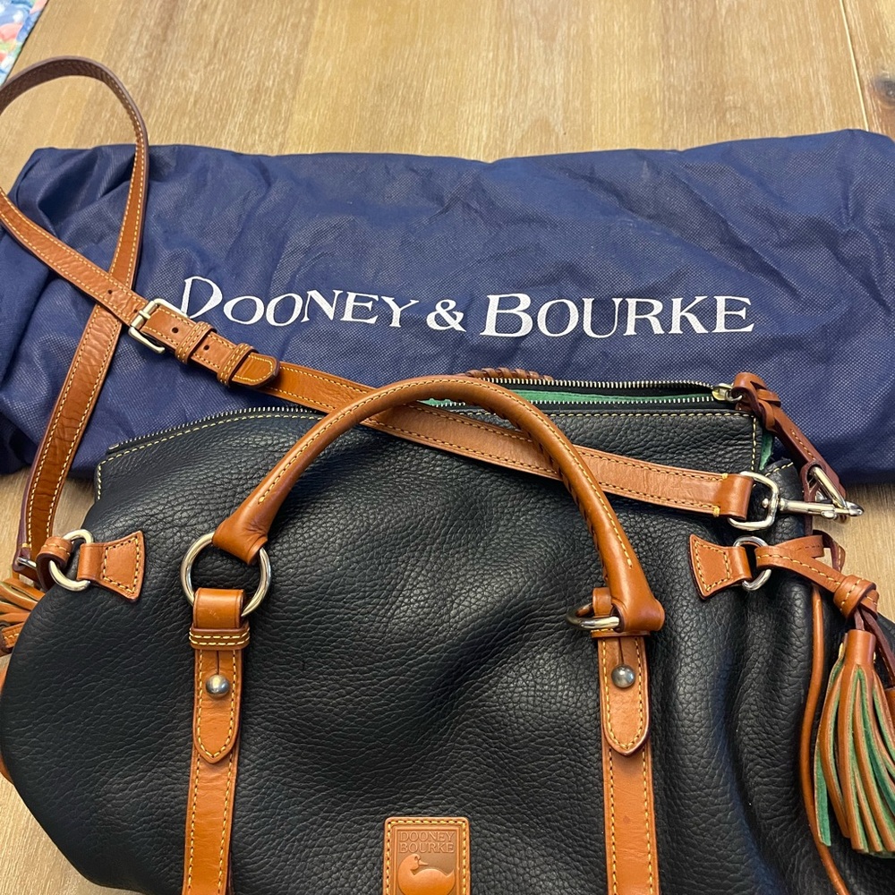 Dooney and Bourke Large Satchel - Picture 10 of 10